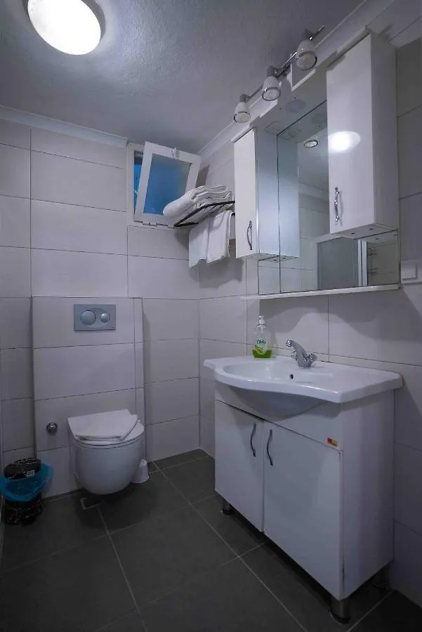 Stunning Seaside Retreat W Balcony 1 Min To Beach Marmaris Apartment