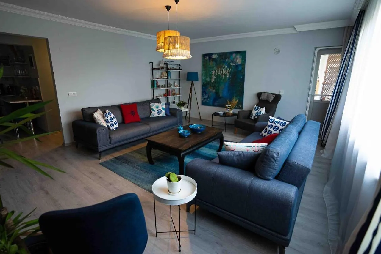 Stunning Seaside Retreat W Balcony 1 Min To Beach Marmaris Apartment